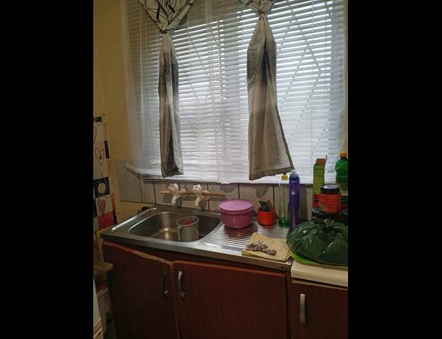 2 BEDROOM FREEHOLD FOR SALE IN PHILIPPI
